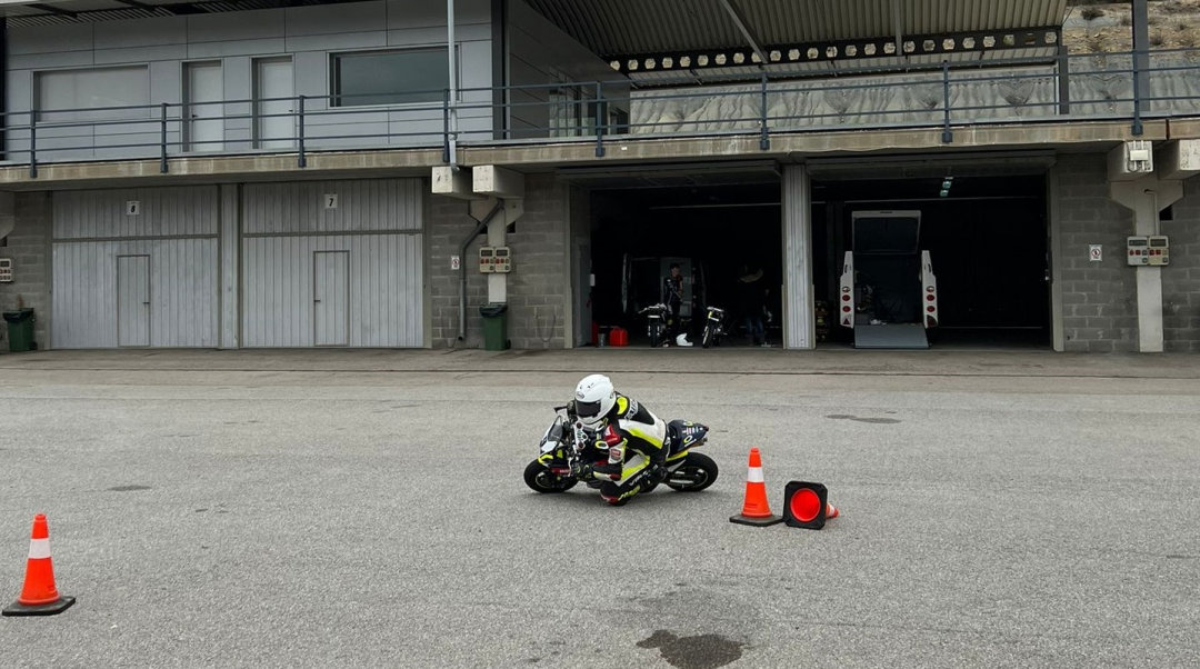 Cuatro jóvenes promesas se entrenan este curso en el Centro de Alto Rendimiento de Kini MotorPark