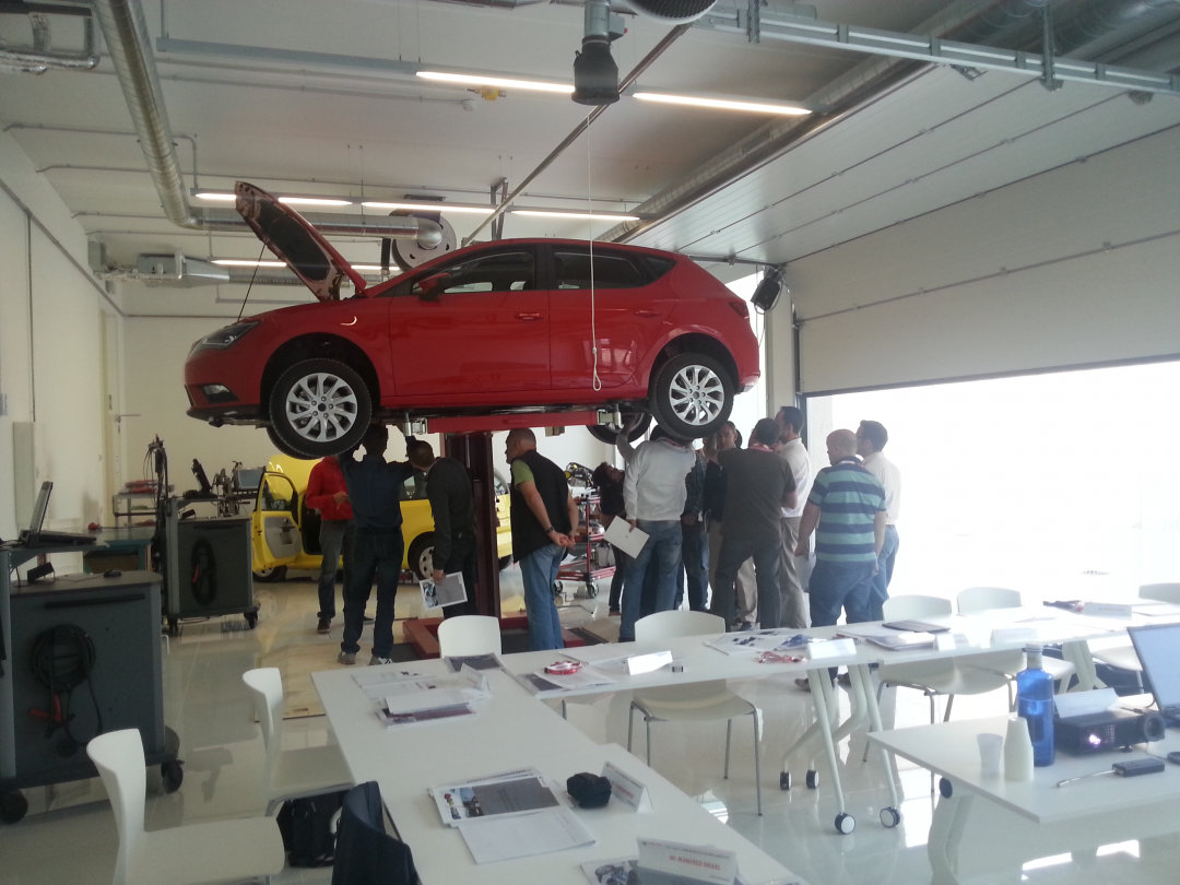 Circuit Parcmotor ofrece formación gratuita sobre vehículos híbridos y eléctricos